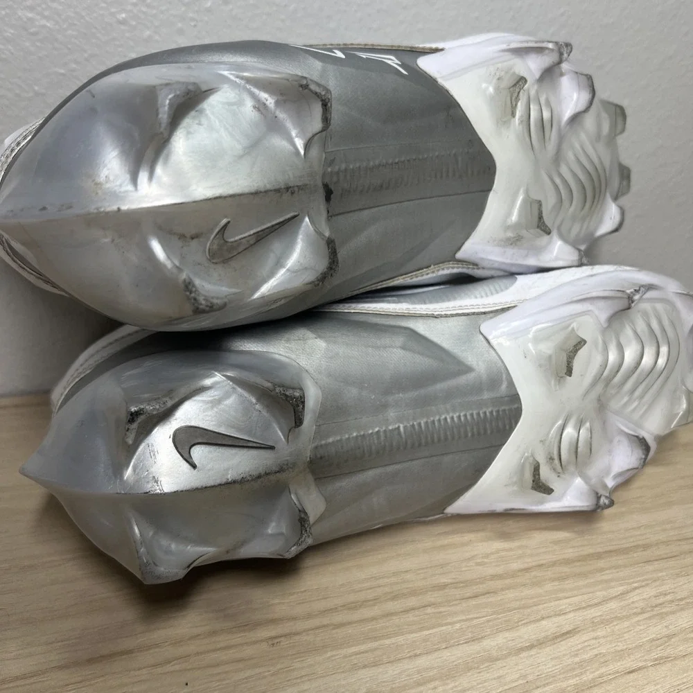 Nike Vapor Edge Elite‎ 360 2 size 11.5 Cleats White Metallic Silver. DA5457 101